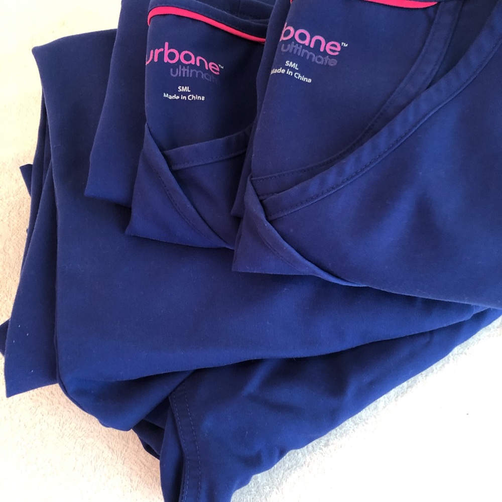 scrub bundle! Tops:S bottoms:S petite 4 pieces!